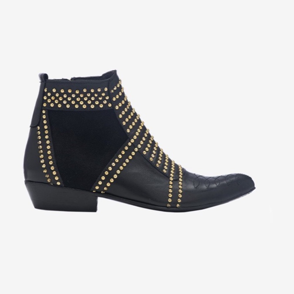 Annie bing Charlie boots